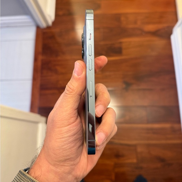 iPhone 13 Pro Unlocked Mint Condition - Picture 2 of 10